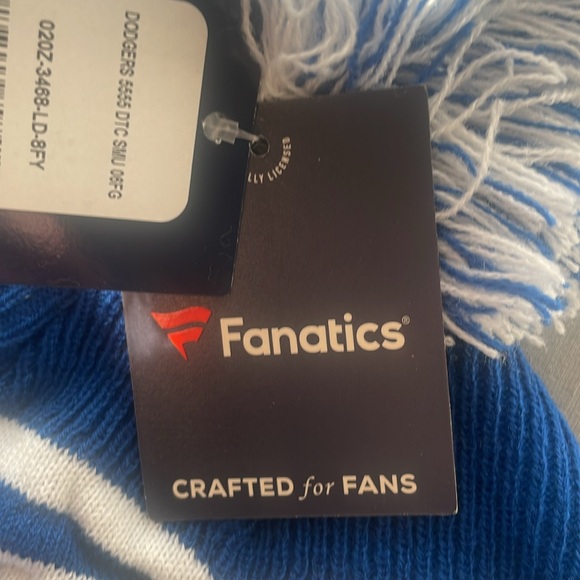 LA Dodgers Official Fanatics Unisex Cuffed Knit Hat with Pom - Picture 6 of 7